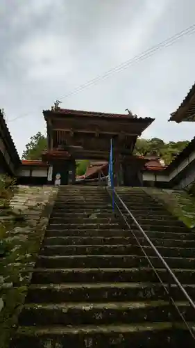 摩尼寺の山門