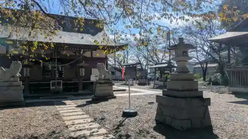 結城諏訪神社の{uncategorized: "未分類", other: "その他", undefined: "問題あり", building: "その他建物", grave: "お墓", sacred_gate: "鳥居", guardian: "狛犬", statue: "像", buddha: "仏像", history: "歴史", nature: "自然", garden: "庭園", animal: "動物", pagoda: "塔", temizu: "手水舎", mountain_gate: "山門・神門", sanctuary: "本殿・本堂", subordinate: "末社・摂社", art: "芸術", scenery: "景色", jizo: "地蔵", ema: "絵馬", goshuin: "御朱印", omikuji: "おみくじ", items: "授与品その他", amulet: "お守り", goshuincho: "御朱印帳", eats: "食事", festival: "お祭り", votive_dance: "神楽", shichigosan: "七五三参", wedding: "結婚式", experience: "体験その他", initially: "初詣", around: "周辺", anti_infection: "感染症対策"}
