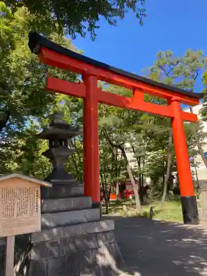 伏見稲荷大社御旅所の鳥居