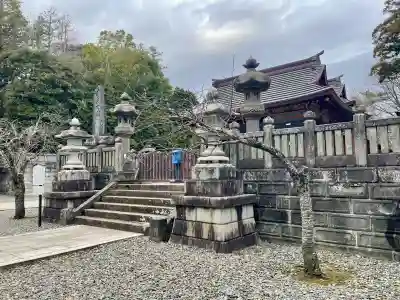 清瀧権現堂・地主妙見宮の{uncategorized: "未分類", other: "その他", undefined: "問題あり", building: "その他建物", grave: "お墓", sacred_gate: "鳥居", guardian: "狛犬", statue: "像", buddha: "仏像", history: "歴史", nature: "自然", garden: "庭園", animal: "動物", pagoda: "塔", temizu: "手水舎", mountain_gate: "山門・神門", sanctuary: "本殿・本堂", subordinate: "末社・摂社", art: "芸術", scenery: "景色", jizo: "地蔵", ema: "絵馬", goshuin: "御朱印", omikuji: "おみくじ", items: "授与品その他", amulet: "お守り", goshuincho: "御朱印帳", eats: "食事", festival: "お祭り", votive_dance: "神楽", shichigosan: "七五三参", wedding: "結婚式", experience: "体験その他", initially: "初詣", around: "周辺", anti_infection: "感染症対策"}
