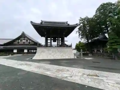 豊川閣　妙厳寺の{uncategorized: "未分類", other: "その他", undefined: "問題あり", building: "その他建物", grave: "お墓", sacred_gate: "鳥居", guardian: "狛犬", statue: "像", buddha: "仏像", history: "歴史", nature: "自然", garden: "庭園", animal: "動物", pagoda: "塔", temizu: "手水舎", mountain_gate: "山門・神門", sanctuary: "本殿・本堂", subordinate: "末社・摂社", art: "芸術", scenery: "景色", jizo: "地蔵", ema: "絵馬", goshuin: "御朱印", omikuji: "おみくじ", items: "授与品その他", amulet: "お守り", goshuincho: "御朱印帳", eats: "食事", festival: "お祭り", votive_dance: "神楽", shichigosan: "七五三参", wedding: "結婚式", experience: "体験その他", initially: "初詣", around: "周辺", anti_infection: "感染症対策"}