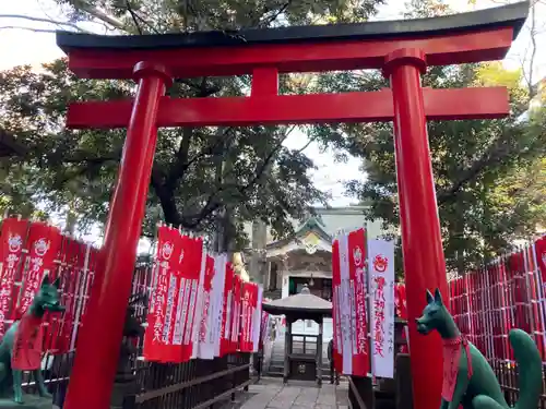 豊川稲荷東京別院の鳥居