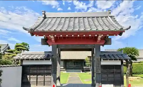 東本徳寺の山門