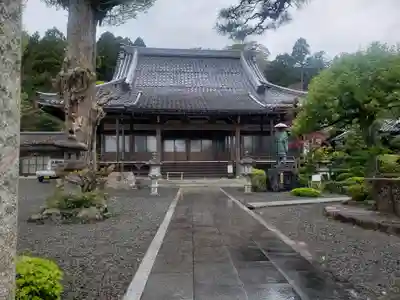 明行寺の本殿・本堂