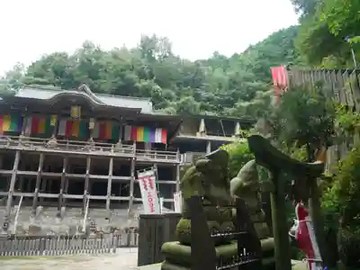 狸谷山不動院の本殿・本堂