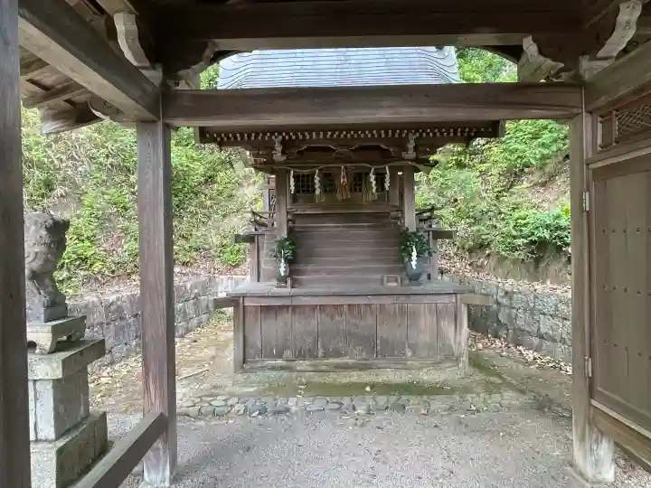 若宮神社の{uncategorized: "未分類", other: "その他", undefined: "問題あり", building: "その他建物", grave: "お墓", sacred_gate: "鳥居", guardian: "狛犬", statue: "像", buddha: "仏像", history: "歴史", nature: "自然", garden: "庭園", animal: "動物", pagoda: "塔", temizu: "手水舎", mountain_gate: "山門・神門", sanctuary: "本殿・本堂", subordinate: "末社・摂社", art: "芸術", scenery: "景色", jizo: "地蔵", ema: "絵馬", goshuin: "御朱印", omikuji: "おみくじ", items: "授与品その他", amulet: "お守り", goshuincho: "御朱印帳", eats: "食事", festival: "お祭り", votive_dance: "神楽", shichigosan: "七五三参", wedding: "結婚式", experience: "体験その他", initially: "初詣", around: "周辺", anti_infection: "感染症対策"}