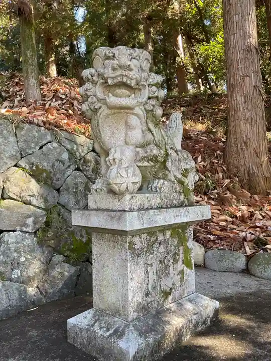 高田神社の狛犬