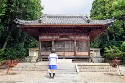 八柱社の本殿・本堂