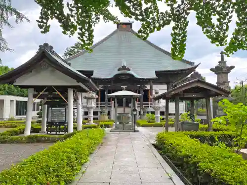 星谷寺の本殿・本堂