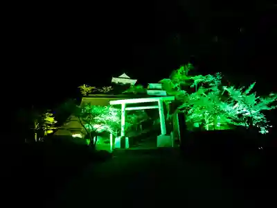 涌谷神社の{uncategorized: "未分類", other: "その他", undefined: "問題あり", building: "その他建物", grave: "お墓", sacred_gate: "鳥居", guardian: "狛犬", statue: "像", buddha: "仏像", history: "歴史", nature: "自然", garden: "庭園", animal: "動物", pagoda: "塔", temizu: "手水舎", mountain_gate: "山門・神門", sanctuary: "本殿・本堂", subordinate: "末社・摂社", art: "芸術", scenery: "景色", jizo: "地蔵", ema: "絵馬", goshuin: "御朱印", omikuji: "おみくじ", items: "授与品その他", amulet: "お守り", goshuincho: "御朱印帳", eats: "食事", festival: "お祭り", votive_dance: "神楽", shichigosan: "七五三参", wedding: "結婚式", experience: "体験その他", initially: "初詣", around: "周辺", anti_infection: "感染症対策"}