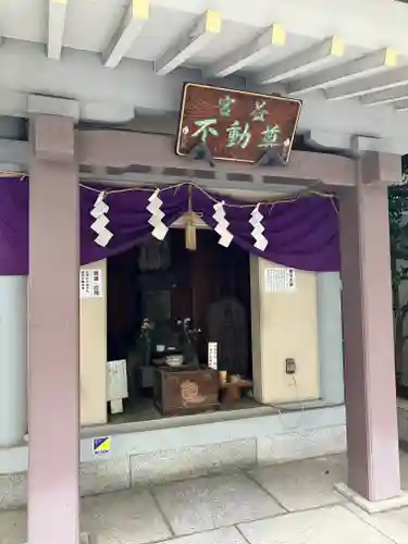 宮益御嶽神社の末社・摂社