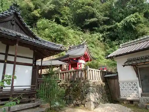 下部神社の本殿