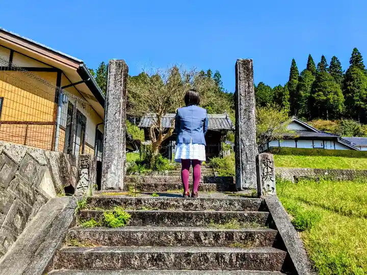盛久寺の山門・神門