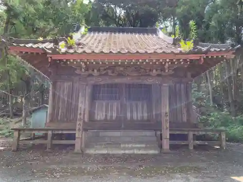 石間寺の本殿・本堂