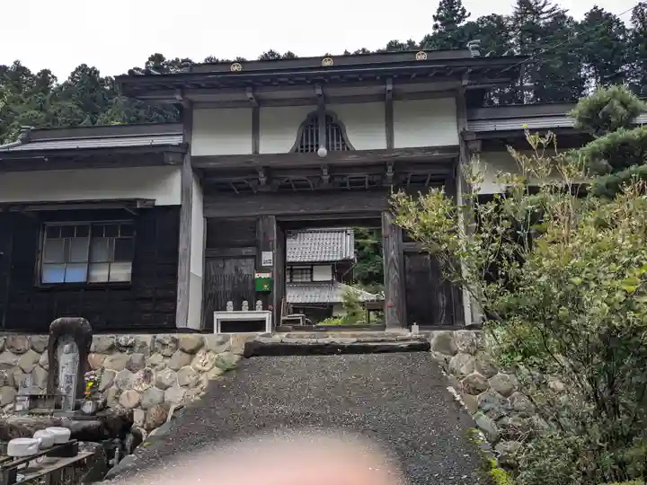 蓮華寺の山門・神門