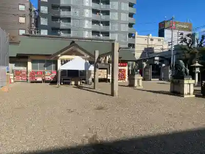 今宮戎神社の{uncategorized: "未分類", other: "その他", undefined: "問題あり", building: "その他建物", grave: "お墓", sacred_gate: "鳥居", guardian: "狛犬", statue: "像", buddha: "仏像", history: "歴史", nature: "自然", garden: "庭園", animal: "動物", pagoda: "塔", temizu: "手水舎", mountain_gate: "山門・神門", sanctuary: "本殿・本堂", subordinate: "末社・摂社", art: "芸術", scenery: "景色", jizo: "地蔵", ema: "絵馬", goshuin: "御朱印", omikuji: "おみくじ", items: "授与品その他", amulet: "お守り", goshuincho: "御朱印帳", eats: "食事", festival: "お祭り", votive_dance: "神楽", shichigosan: "七五三参", wedding: "結婚式", experience: "体験その他", initially: "初詣", around: "周辺", anti_infection: "感染症対策"}