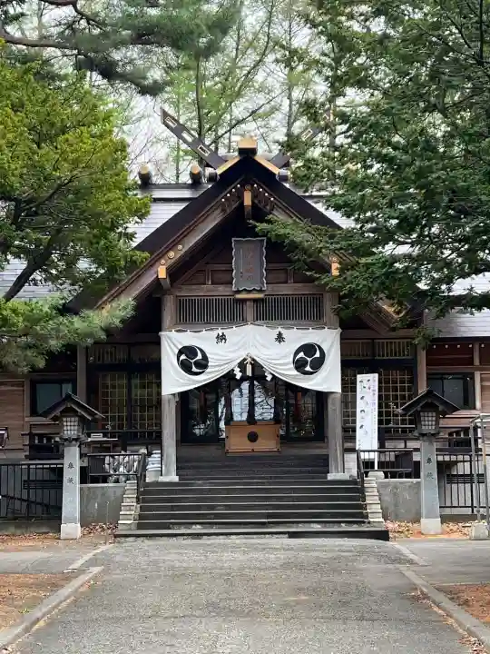大谷地神社の{uncategorized: "未分類", other: "その他", undefined: "問題あり", building: "その他建物", grave: "お墓", sacred_gate: "鳥居", guardian: "狛犬", statue: "像", buddha: "仏像", history: "歴史", nature: "自然", garden: "庭園", animal: "動物", pagoda: "塔", temizu: "手水舎", mountain_gate: "山門・神門", sanctuary: "本殿・本堂", subordinate: "末社・摂社", art: "芸術", scenery: "景色", jizo: "地蔵", ema: "絵馬", goshuin: "御朱印", omikuji: "おみくじ", items: "授与品その他", amulet: "お守り", goshuincho: "御朱印帳", eats: "食事", festival: "お祭り", votive_dance: "神楽", shichigosan: "七五三参", wedding: "結婚式", experience: "体験その他", initially: "初詣", around: "周辺", anti_infection: "感染症対策"}