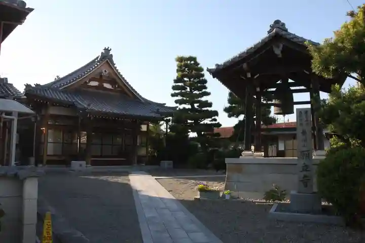 願立寺の本殿・本堂