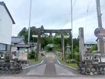 多賀神社の{uncategorized: "未分類", other: "その他", undefined: "問題あり", building: "その他建物", grave: "お墓", sacred_gate: "鳥居", guardian: "狛犬", statue: "像", buddha: "仏像", history: "歴史", nature: "自然", garden: "庭園", animal: "動物", pagoda: "塔", temizu: "手水舎", mountain_gate: "山門・神門", sanctuary: "本殿・本堂", subordinate: "末社・摂社", art: "芸術", scenery: "景色", jizo: "地蔵", ema: "絵馬", goshuin: "御朱印", omikuji: "おみくじ", items: "授与品その他", amulet: "お守り", goshuincho: "御朱印帳", eats: "食事", festival: "お祭り", votive_dance: "神楽", shichigosan: "七五三参", wedding: "結婚式", experience: "体験その他", initially: "初詣", around: "周辺", anti_infection: "感染症対策"}
