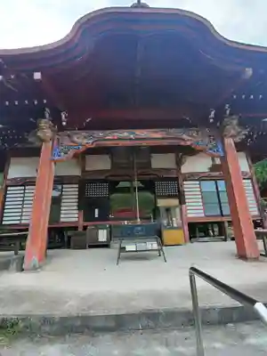 医王寺の本殿・本堂