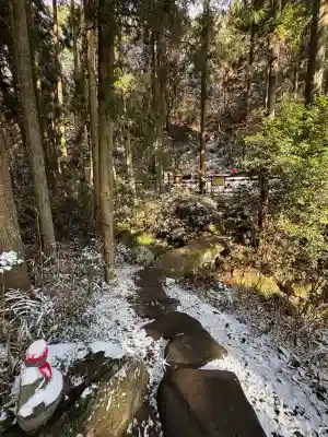 山賊魂稲成神社の{uncategorized: "未分類", other: "その他", undefined: "問題あり", building: "その他建物", grave: "お墓", sacred_gate: "鳥居", guardian: "狛犬", statue: "像", buddha: "仏像", history: "歴史", nature: "自然", garden: "庭園", animal: "動物", pagoda: "塔", temizu: "手水舎", mountain_gate: "山門・神門", sanctuary: "本殿・本堂", subordinate: "末社・摂社", art: "芸術", scenery: "景色", jizo: "地蔵", ema: "絵馬", goshuin: "御朱印", omikuji: "おみくじ", items: "授与品その他", amulet: "お守り", goshuincho: "御朱印帳", eats: "食事", festival: "お祭り", votive_dance: "神楽", shichigosan: "七五三参", wedding: "結婚式", experience: "体験その他", initially: "初詣", around: "周辺", anti_infection: "感染症対策"}
