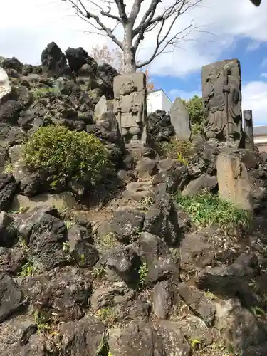 浅間神社の像