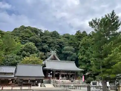 石見国一宮　物部神社の{uncategorized: "未分類", other: "その他", undefined: "問題あり", building: "その他建物", grave: "お墓", sacred_gate: "鳥居", guardian: "狛犬", statue: "像", buddha: "仏像", history: "歴史", nature: "自然", garden: "庭園", animal: "動物", pagoda: "塔", temizu: "手水舎", mountain_gate: "山門・神門", sanctuary: "本殿・本堂", subordinate: "末社・摂社", art: "芸術", scenery: "景色", jizo: "地蔵", ema: "絵馬", goshuin: "御朱印", omikuji: "おみくじ", items: "授与品その他", amulet: "お守り", goshuincho: "御朱印帳", eats: "食事", festival: "お祭り", votive_dance: "神楽", shichigosan: "七五三参", wedding: "結婚式", experience: "体験その他", initially: "初詣", around: "周辺", anti_infection: "感染症対策"}
