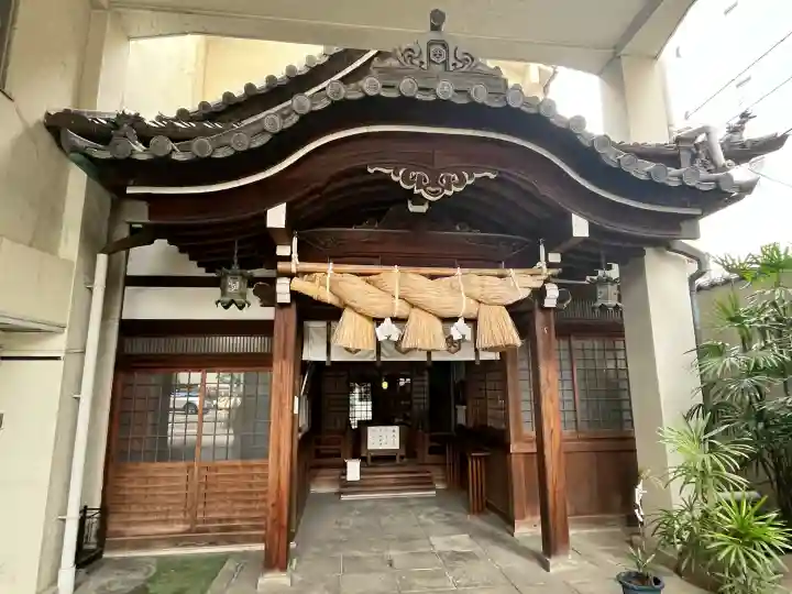 出雲大社神戸分祠の{uncategorized: "未分類", other: "その他", undefined: "問題あり", building: "その他建物", grave: "お墓", sacred_gate: "鳥居", guardian: "狛犬", statue: "像", buddha: "仏像", history: "歴史", nature: "自然", garden: "庭園", animal: "動物", pagoda: "塔", temizu: "手水舎", mountain_gate: "山門・神門", sanctuary: "本殿・本堂", subordinate: "末社・摂社", art: "芸術", scenery: "景色", jizo: "地蔵", ema: "絵馬", goshuin: "御朱印", omikuji: "おみくじ", items: "授与品その他", amulet: "お守り", goshuincho: "御朱印帳", eats: "食事", festival: "お祭り", votive_dance: "神楽", shichigosan: "七五三参", wedding: "結婚式", experience: "体験その他", initially: "初詣", around: "周辺", anti_infection: "感染症対策"}