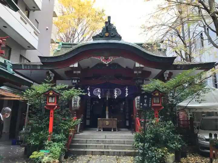 三崎稲荷神社の本殿・本堂