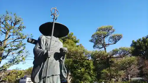 光蔵寺の像