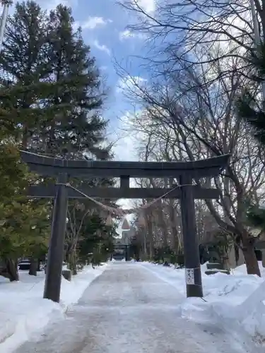 信濃神社の鳥居