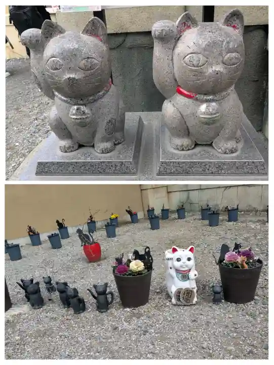 今戸神社の{uncategorized: "未分類", other: "その他", undefined: "問題あり", building: "その他建物", grave: "お墓", sacred_gate: "鳥居", guardian: "狛犬", statue: "像", buddha: "仏像", history: "歴史", nature: "自然", garden: "庭園", animal: "動物", pagoda: "塔", temizu: "手水舎", mountain_gate: "山門・神門", sanctuary: "本殿・本堂", subordinate: "末社・摂社", art: "芸術", scenery: "景色", jizo: "地蔵", ema: "絵馬", goshuin: "御朱印", omikuji: "おみくじ", items: "授与品その他", amulet: "お守り", goshuincho: "御朱印帳", eats: "食事", festival: "お祭り", votive_dance: "神楽", shichigosan: "七五三参", wedding: "結婚式", experience: "体験その他", initially: "初詣", around: "周辺", anti_infection: "感染症対策"}