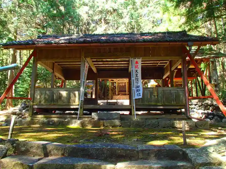 白山神社の本殿・本堂