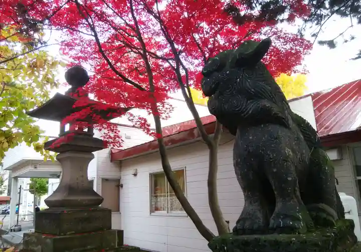 彌彦神社 (伊夜日子神社)の狛犬