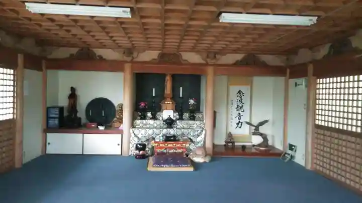 鷹栖観音堂の本殿・本堂