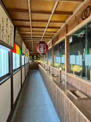 西光寺の{uncategorized: "未分類", other: "その他", undefined: "問題あり", building: "その他建物", grave: "お墓", sacred_gate: "鳥居", guardian: "狛犬", statue: "像", buddha: "仏像", history: "歴史", nature: "自然", garden: "庭園", animal: "動物", pagoda: "塔", temizu: "手水舎", mountain_gate: "山門・神門", sanctuary: "本殿・本堂", subordinate: "末社・摂社", art: "芸術", scenery: "景色", jizo: "地蔵", ema: "絵馬", goshuin: "御朱印", omikuji: "おみくじ", items: "授与品その他", amulet: "お守り", goshuincho: "御朱印帳", eats: "食事", festival: "お祭り", votive_dance: "神楽", shichigosan: "七五三参", wedding: "結婚式", experience: "体験その他", initially: "初詣", around: "周辺", anti_infection: "感染症対策"}