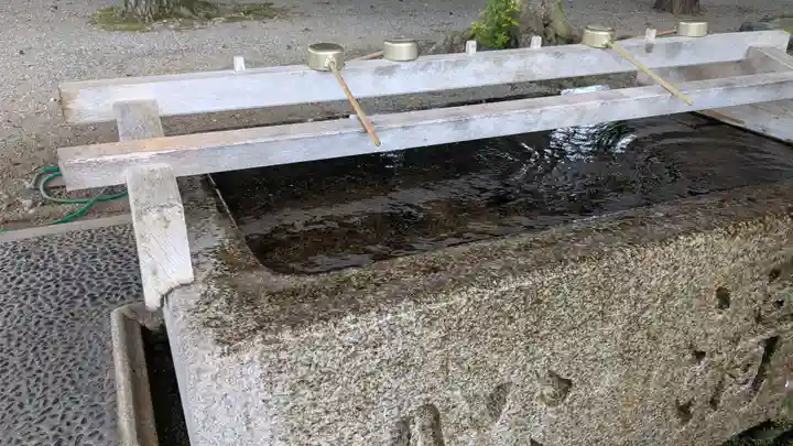 富山縣護國神社の手水舎
