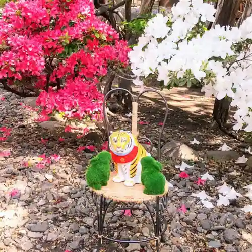 彌彦神社　(伊夜日子神社)の像