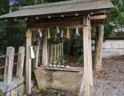 飛鳥神社の{uncategorized: "未分類", other: "その他", undefined: "問題あり", building: "その他建物", grave: "お墓", sacred_gate: "鳥居", guardian: "狛犬", statue: "像", buddha: "仏像", history: "歴史", nature: "自然", garden: "庭園", animal: "動物", pagoda: "塔", temizu: "手水舎", mountain_gate: "山門・神門", sanctuary: "本殿・本堂", subordinate: "末社・摂社", art: "芸術", scenery: "景色", jizo: "地蔵", ema: "絵馬", goshuin: "御朱印", omikuji: "おみくじ", items: "授与品その他", amulet: "お守り", goshuincho: "御朱印帳", eats: "食事", festival: "お祭り", votive_dance: "神楽", shichigosan: "七五三参", wedding: "結婚式", experience: "体験その他", initially: "初詣", around: "周辺", anti_infection: "感染症対策"}