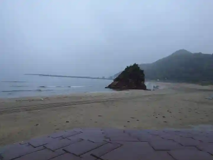 稲佐の浜 弁天島(島根県)