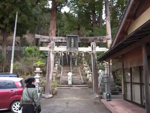 八幡神社の鳥居