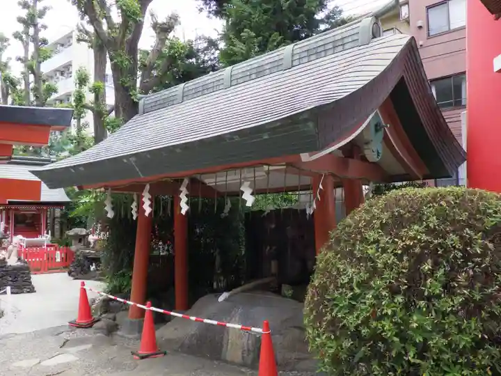 京濱伏見稲荷神社の手水舎