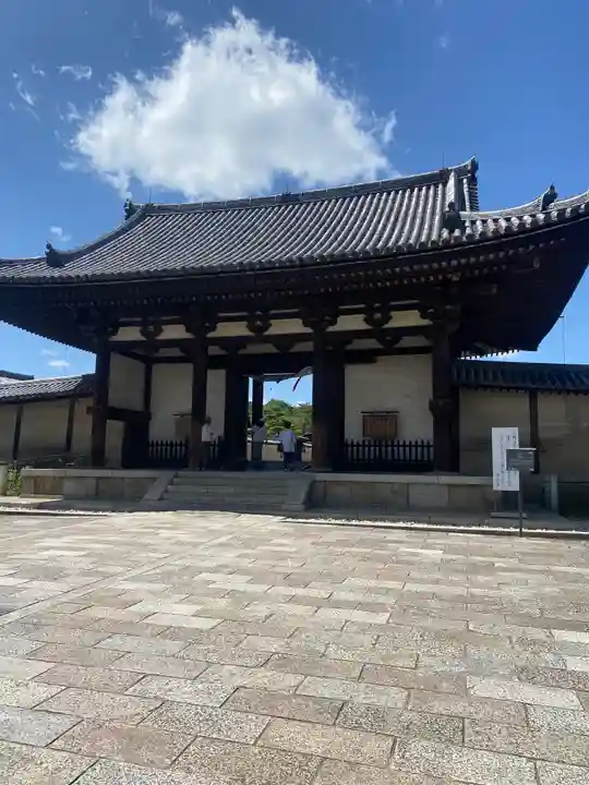 法隆寺の山門・神門