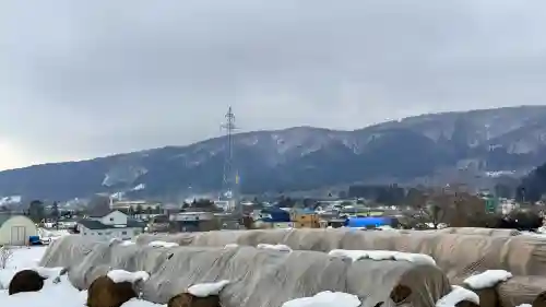 古峠の庚申塚（塔）の{uncategorized: "未分類", other: "その他", undefined: "問題あり", building: "その他建物", grave: "お墓", sacred_gate: "鳥居", guardian: "狛犬", statue: "像", buddha: "仏像", history: "歴史", nature: "自然", garden: "庭園", animal: "動物", pagoda: "塔", temizu: "手水舎", mountain_gate: "山門・神門", sanctuary: "本殿・本堂", subordinate: "末社・摂社", art: "芸術", scenery: "景色", jizo: "地蔵", ema: "絵馬", goshuin: "御朱印", omikuji: "おみくじ", items: "授与品その他", amulet: "お守り", goshuincho: "御朱印帳", eats: "食事", festival: "お祭り", votive_dance: "神楽", shichigosan: "七五三参", wedding: "結婚式", experience: "体験その他", initially: "初詣", around: "周辺", anti_infection: "感染症対策"}