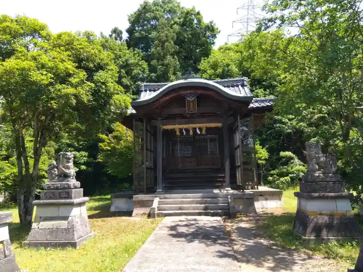 八幡神社の{uncategorized: "未分類", other: "その他", undefined: "問題あり", building: "その他建物", grave: "お墓", sacred_gate: "鳥居", guardian: "狛犬", statue: "像", buddha: "仏像", history: "歴史", nature: "自然", garden: "庭園", animal: "動物", pagoda: "塔", temizu: "手水舎", mountain_gate: "山門・神門", sanctuary: "本殿・本堂", subordinate: "末社・摂社", art: "芸術", scenery: "景色", jizo: "地蔵", ema: "絵馬", goshuin: "御朱印", omikuji: "おみくじ", items: "授与品その他", amulet: "お守り", goshuincho: "御朱印帳", eats: "食事", festival: "お祭り", votive_dance: "神楽", shichigosan: "七五三参", wedding: "結婚式", experience: "体験その他", initially: "初詣", around: "周辺", anti_infection: "感染症対策"}