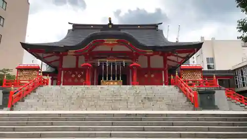 花園神社の本殿・本堂