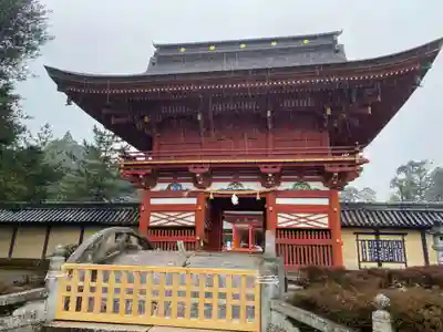 美濃國一宮　南宮大社の山門・神門