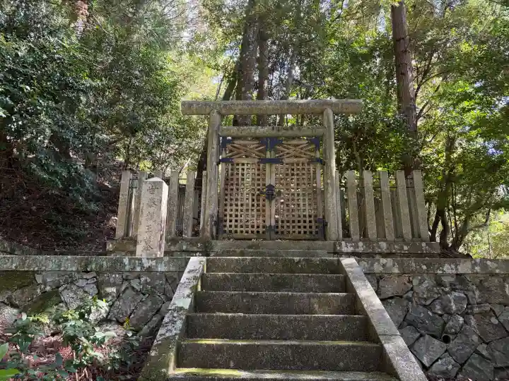 如意輪寺の{uncategorized: "未分類", other: "その他", undefined: "問題あり", building: "その他建物", grave: "お墓", sacred_gate: "鳥居", guardian: "狛犬", statue: "像", buddha: "仏像", history: "歴史", nature: "自然", garden: "庭園", animal: "動物", pagoda: "塔", temizu: "手水舎", mountain_gate: "山門・神門", sanctuary: "本殿・本堂", subordinate: "末社・摂社", art: "芸術", scenery: "景色", jizo: "地蔵", ema: "絵馬", goshuin: "御朱印", omikuji: "おみくじ", items: "授与品その他", amulet: "お守り", goshuincho: "御朱印帳", eats: "食事", festival: "お祭り", votive_dance: "神楽", shichigosan: "七五三参", wedding: "結婚式", experience: "体験その他", initially: "初詣", around: "周辺", anti_infection: "感染症対策"}