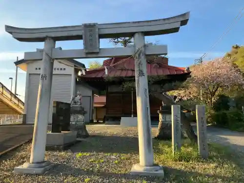 宝積寺稲荷神社の{uncategorized: "未分類", other: "その他", undefined: "問題あり", building: "その他建物", grave: "お墓", sacred_gate: "鳥居", guardian: "狛犬", statue: "像", buddha: "仏像", history: "歴史", nature: "自然", garden: "庭園", animal: "動物", pagoda: "塔", temizu: "手水舎", mountain_gate: "山門・神門", sanctuary: "本殿・本堂", subordinate: "末社・摂社", art: "芸術", scenery: "景色", jizo: "地蔵", ema: "絵馬", goshuin: "御朱印", omikuji: "おみくじ", items: "授与品その他", amulet: "お守り", goshuincho: "御朱印帳", eats: "食事", festival: "お祭り", votive_dance: "神楽", shichigosan: "七五三参", wedding: "結婚式", experience: "体験その他", initially: "初詣", around: "周辺", anti_infection: "感染症対策"}