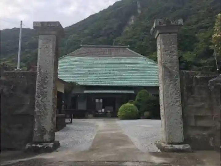 大聖院(高塚不動尊)の山門・神門